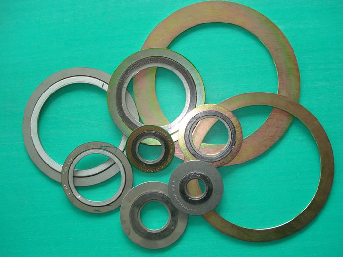 Assortimento di guarnizioni spirometalliche e metalliche piane